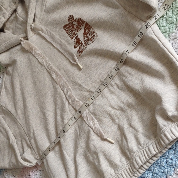 Daily Practice Size Medium Anthropologie Bright Side Cropped Hoodie - Picture 9 of 15